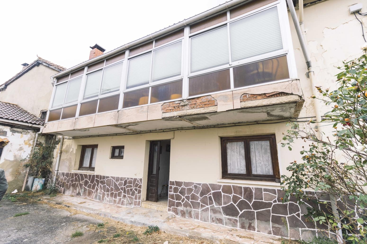 7 makuuhuone Huvila myytävänä paikassa Barruelo de Santullan mukana 
autotalli - 90 000 € (Ref: 9342031)