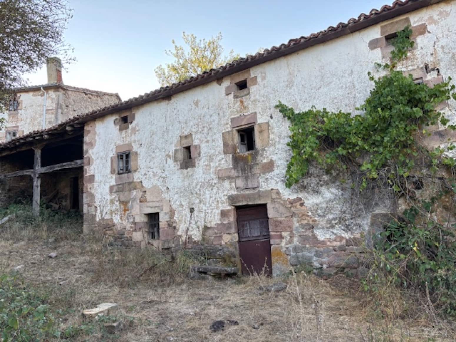 Villa/Maison à vendre à Valdeolea - 12 000 € (Ref: 9342032)