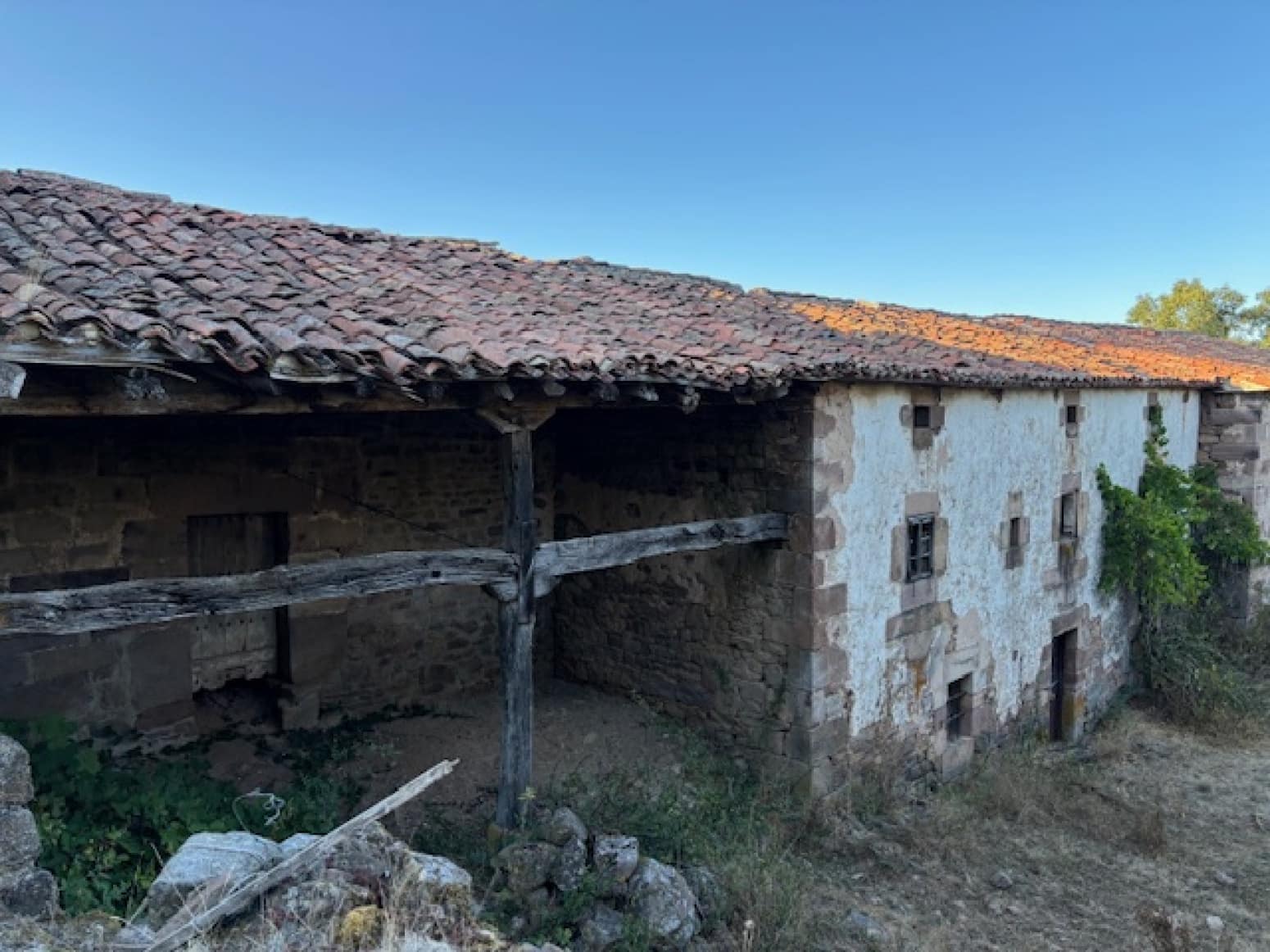 Villa/Maison à vendre à Valdeolea - 12 000 € (Ref: 9342032)