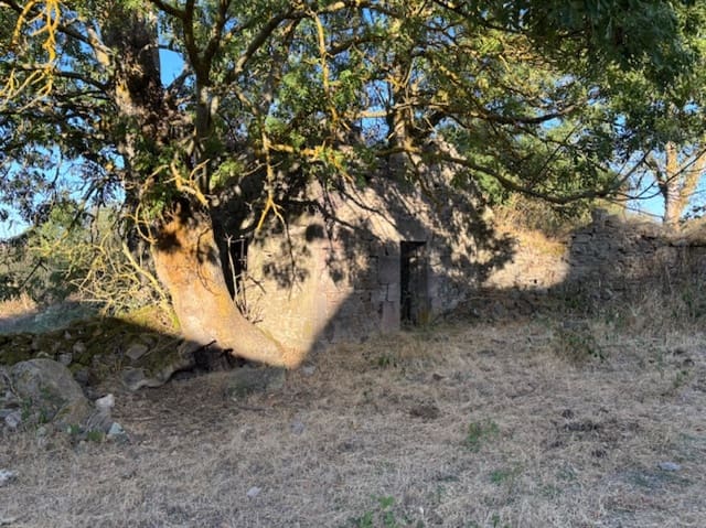 Villa/Maison à vendre à Valdeolea - 12 000 € (Ref: 9342033)