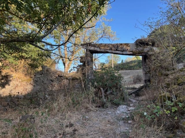 Villa/Maison à vendre à Valdeolea - 12 000 € (Ref: 9342033)