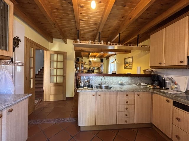 5 soveværelse Villa til salg i Pomar de Valdivia - € 160.000 (Ref: 9342035)