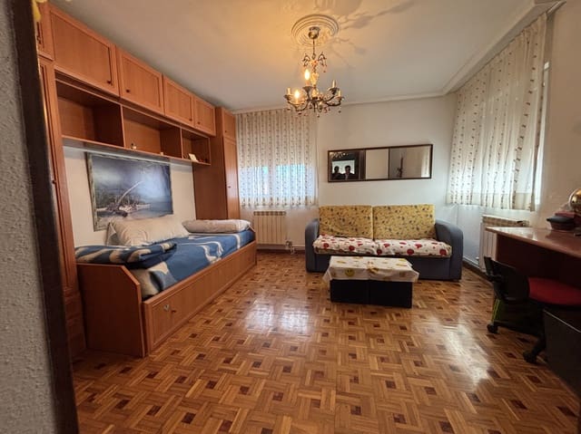 3 bedroom Flat for sale in Aguilar de Campoo with garage - € 160,000 (Ref: 9342037)