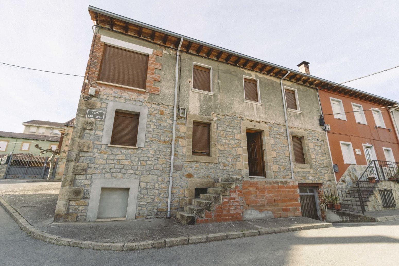 3 chambre Villa/Maison à vendre à Valdeolea avec garage - 90 000 € (Ref: 9356706)