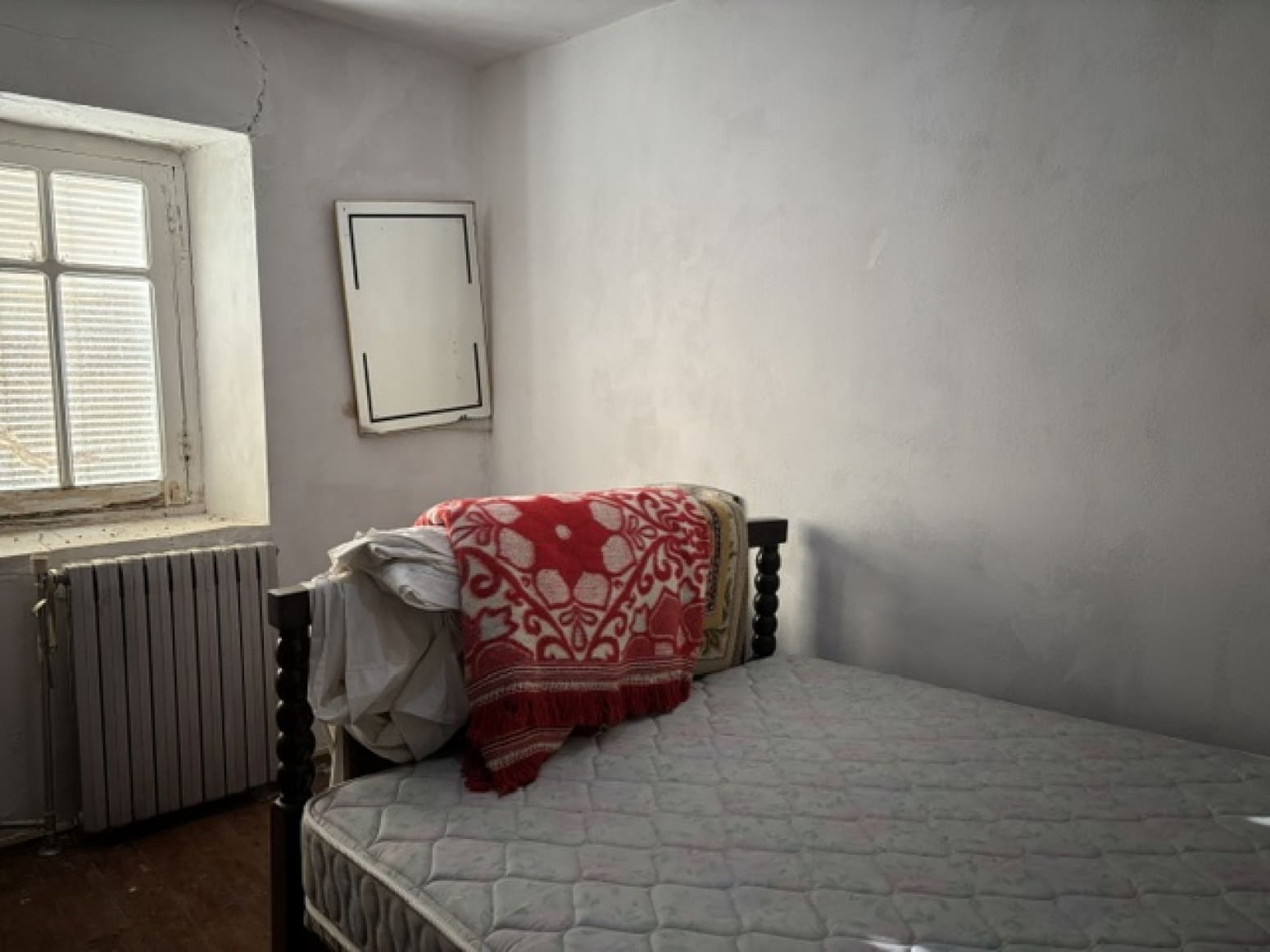 5 soverom Villa til salgs i Payo de Ojeda med garasje - € 52 000 (Ref: 9393267)