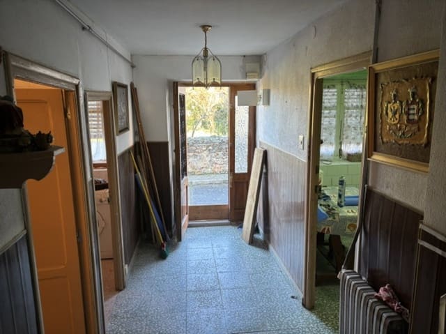 5 soveværelse Villa til salg i Payo de Ojeda med garage - € 52.000 (Ref: 9393267)