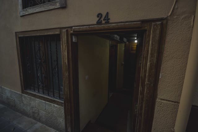 Chalet de 3 habitaciones en Aguilar de Campoo en venta - 58.000 € (Ref: 9398247)