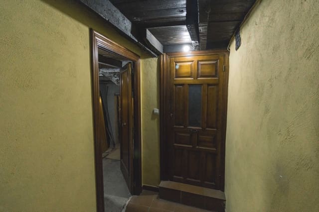 Chalet de 3 habitaciones en Aguilar de Campoo en venta - 58.000 € (Ref: 9398247)