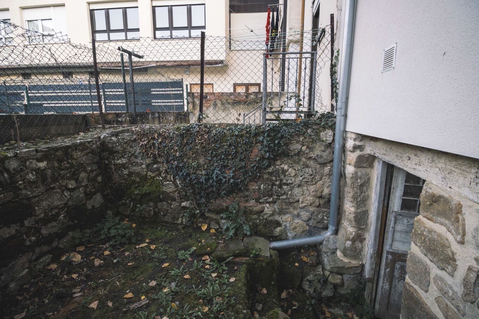 3 soverom Villa til salgs i Aguilar de Campoo - € 58 000 (Ref: 9398247)