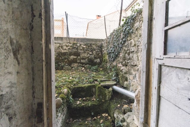 Chalet de 3 habitaciones en Aguilar de Campoo en venta - 58.000 € (Ref: 9398247)