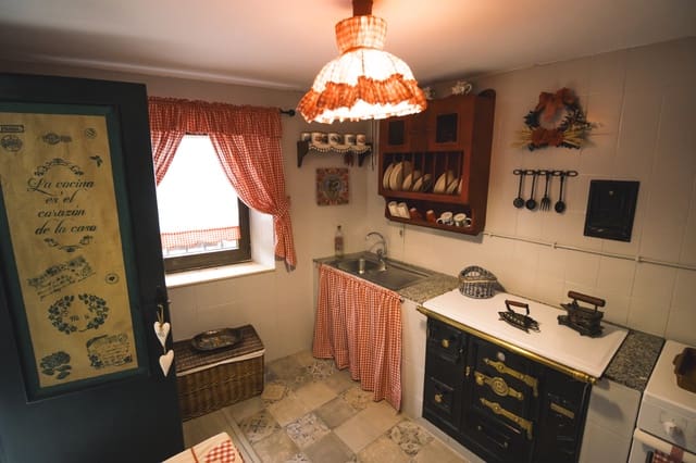 3 bedroom Villa for rent in Valdeprado del Río, Valdeprado del Río - € 500 (Ref: 9400546)