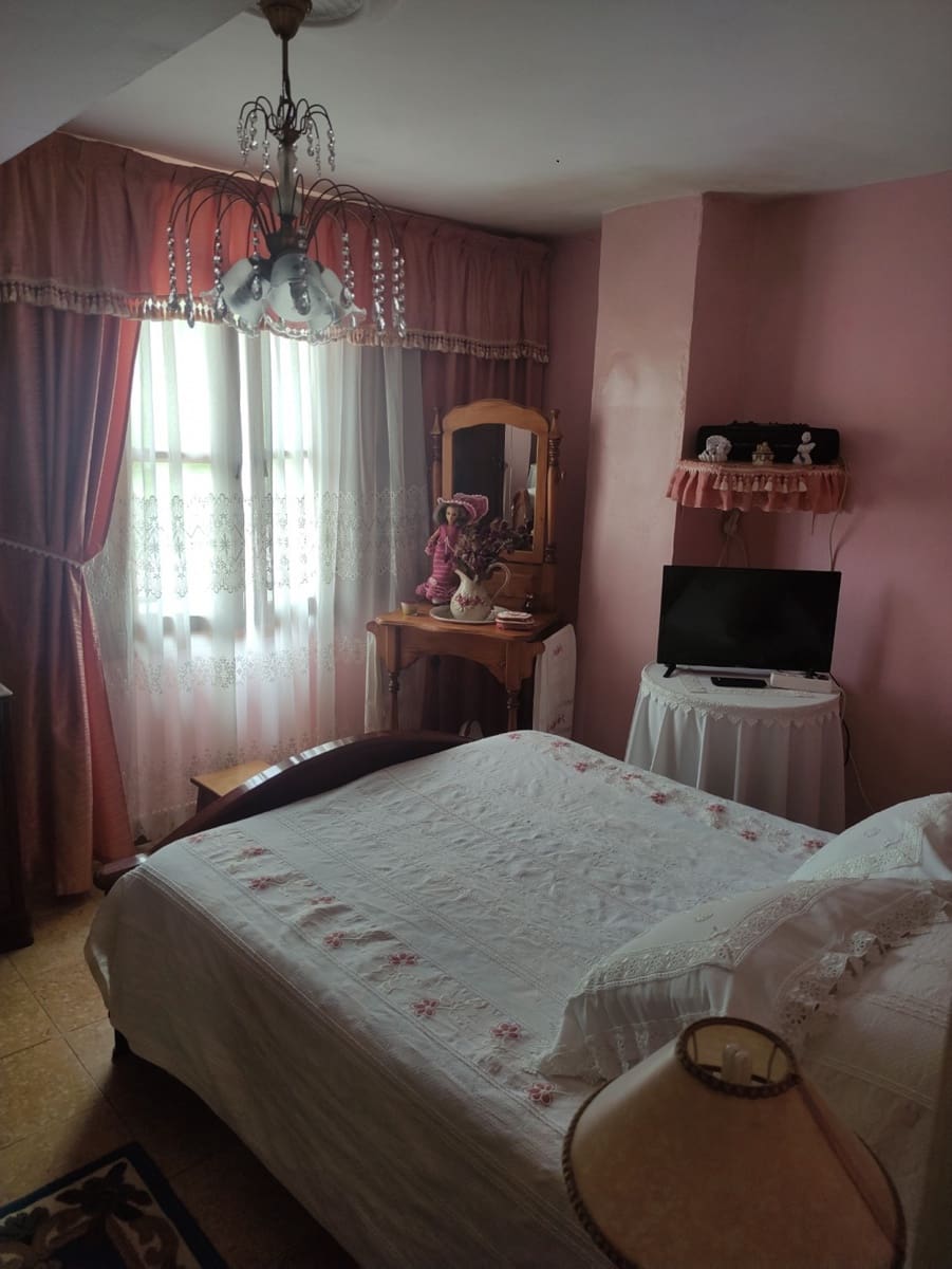 3 sovrum Villa till salu i Torrelavega - 200 000 € (Ref: 9413769)