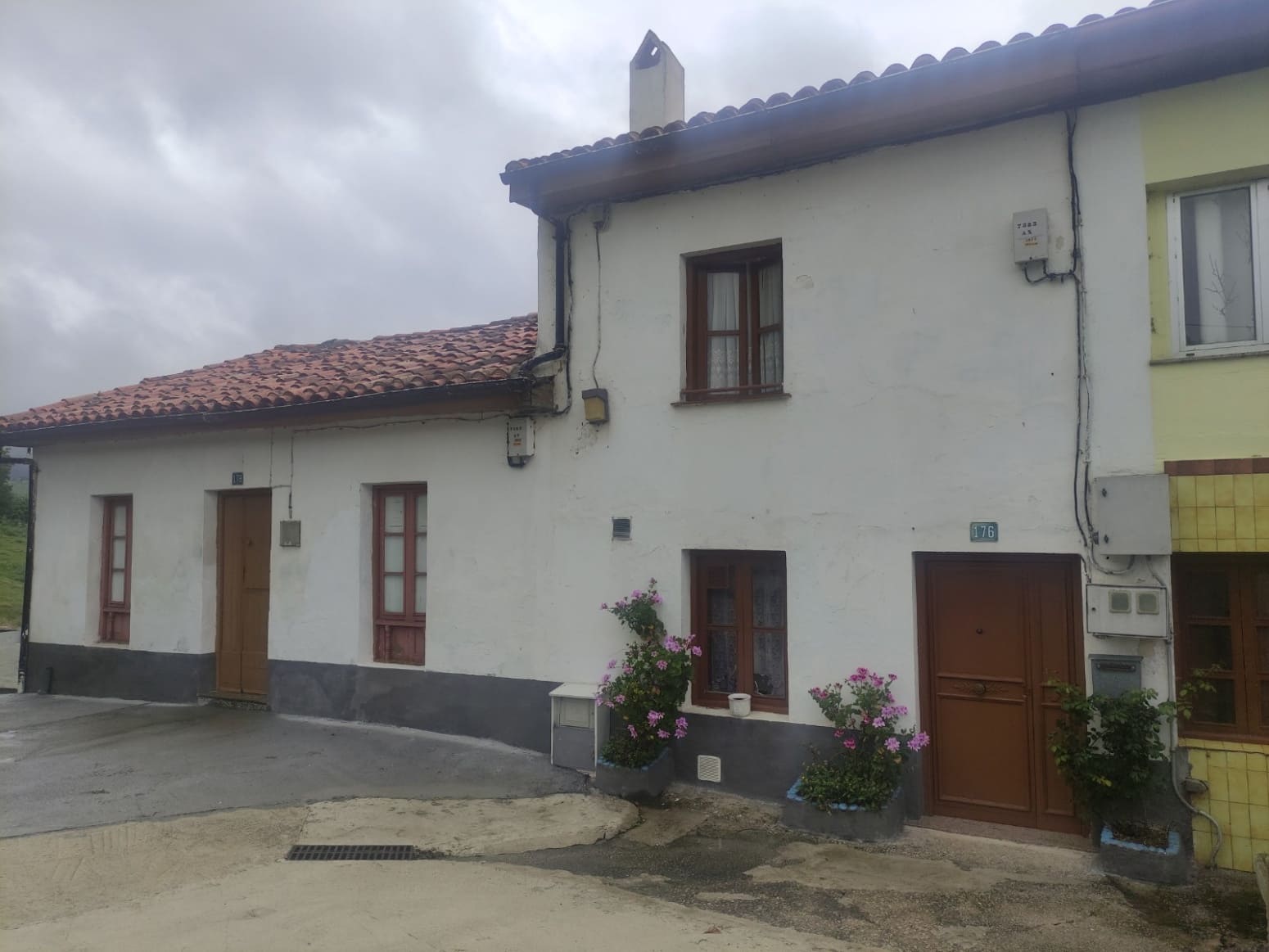 3 sovrum Villa till salu i Torrelavega - 200 000 € (Ref: 9413769)
