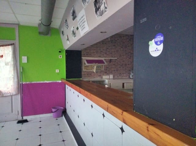 Empresa para venda em Puente San Miguel, Reocín - 120 000 € (Ref: 9413771)