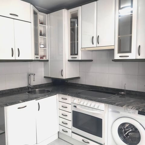 2 bedroom Flat for rent in Torrelavega - € 790 (Ref: 9413774)