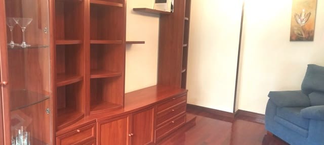 2 bedroom Flat for rent in Torrelavega - € 790 (Ref: 9413774)