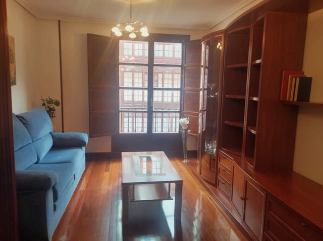 2 bedroom Flat for rent in Torrelavega - € 790 (Ref: 9413774)