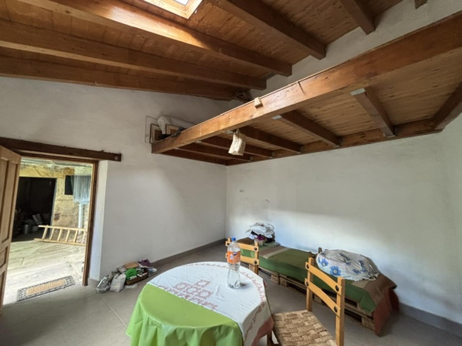 4 bedroom Villa for sale in Campoo de Enmedio with garage - € 53,000 (Ref: 9424342)