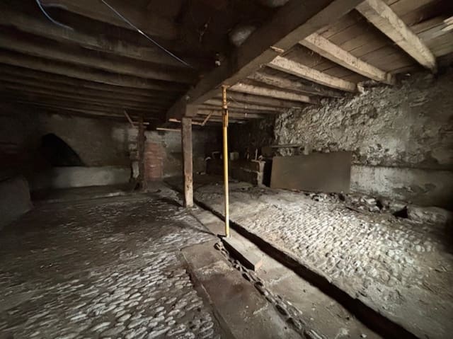 4 soveværelse Villa til salg i Campoo de Enmedio med garage - € 53.000 (Ref: 9424342)