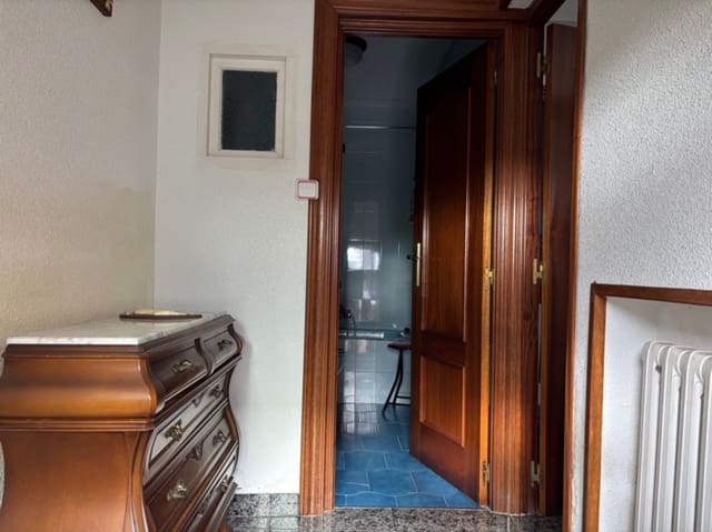 4 soveværelse Villa til salg i Barruelo de Santullán - € 95.000 (Ref: 9441774)