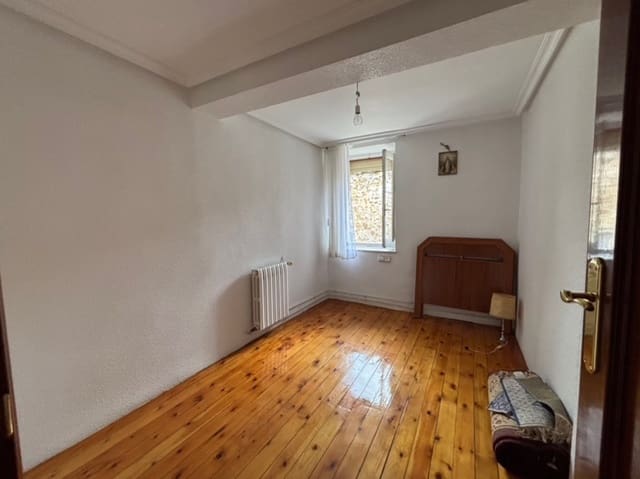 4 soverom Villa til salgs i Barruelo de Santullán - € 89 000 (Ref: 9441774)