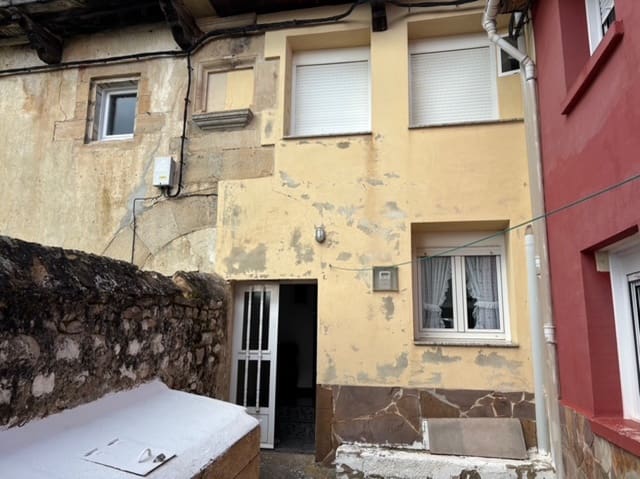 4 soveværelse Villa til salg i Barruelo de Santullán - € 95.000 (Ref: 9441774)