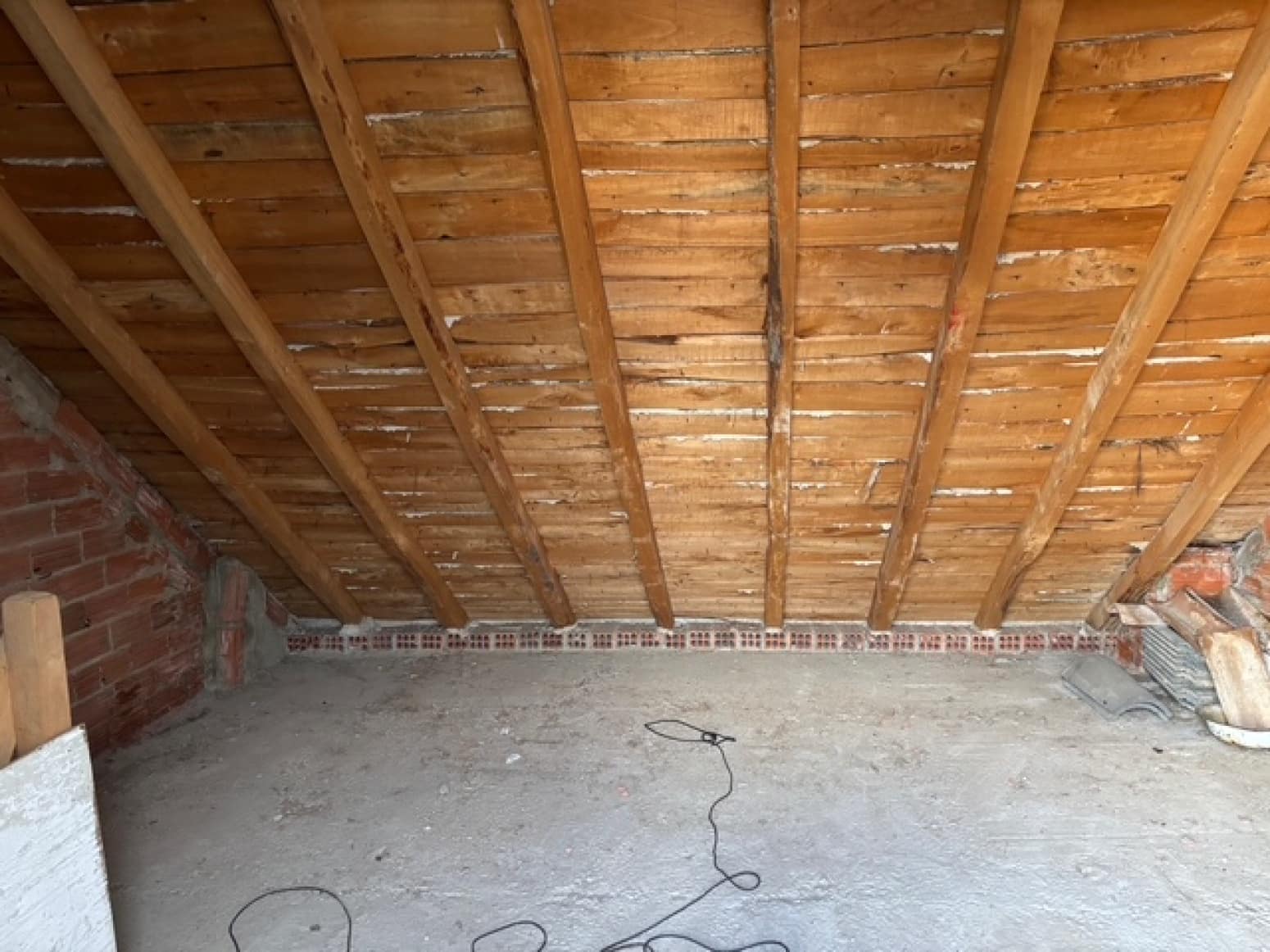 3 makuuhuone Huvila myytävänä paikassa Herrera de Pisuerga mukana 
autotalli - 45 000 € (Ref: 9452751)