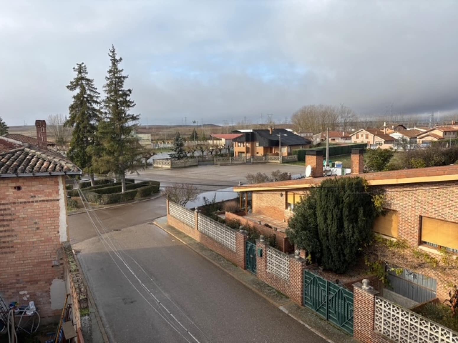 3 makuuhuone Huvila myytävänä paikassa Herrera de Pisuerga mukana 
autotalli - 45 000 € (Ref: 9452751)