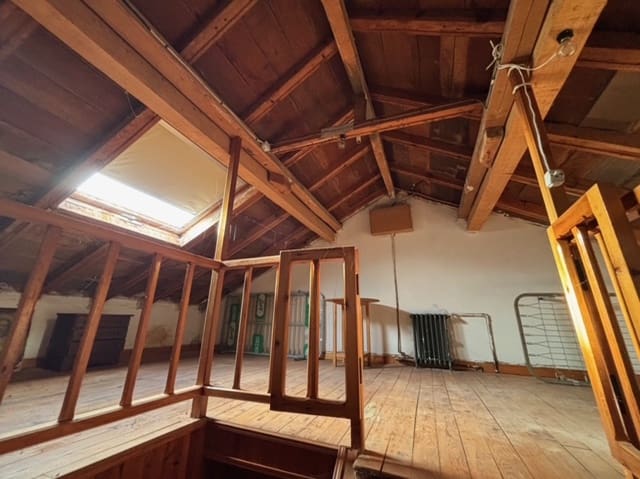 3 makuuhuone Huvila myytävänä paikassa Herrera de Pisuerga mukana 
autotalli - 45 000 € (Ref: 9452751)