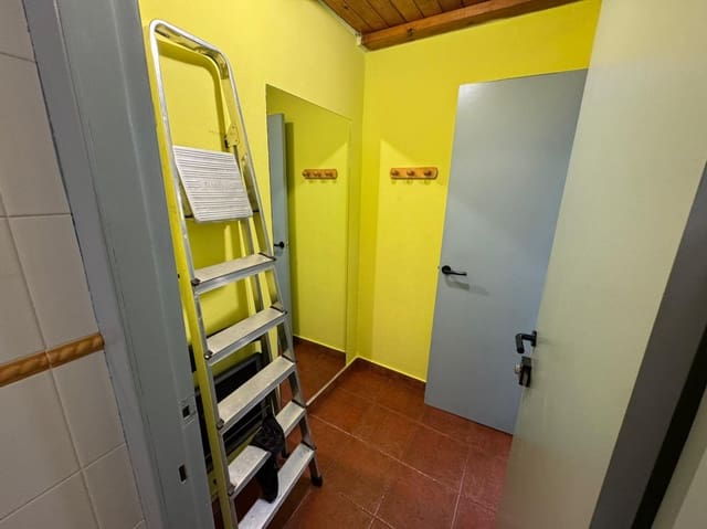 Commercial for sale in Torrelavega - € 112,000 (Ref: 9470929)