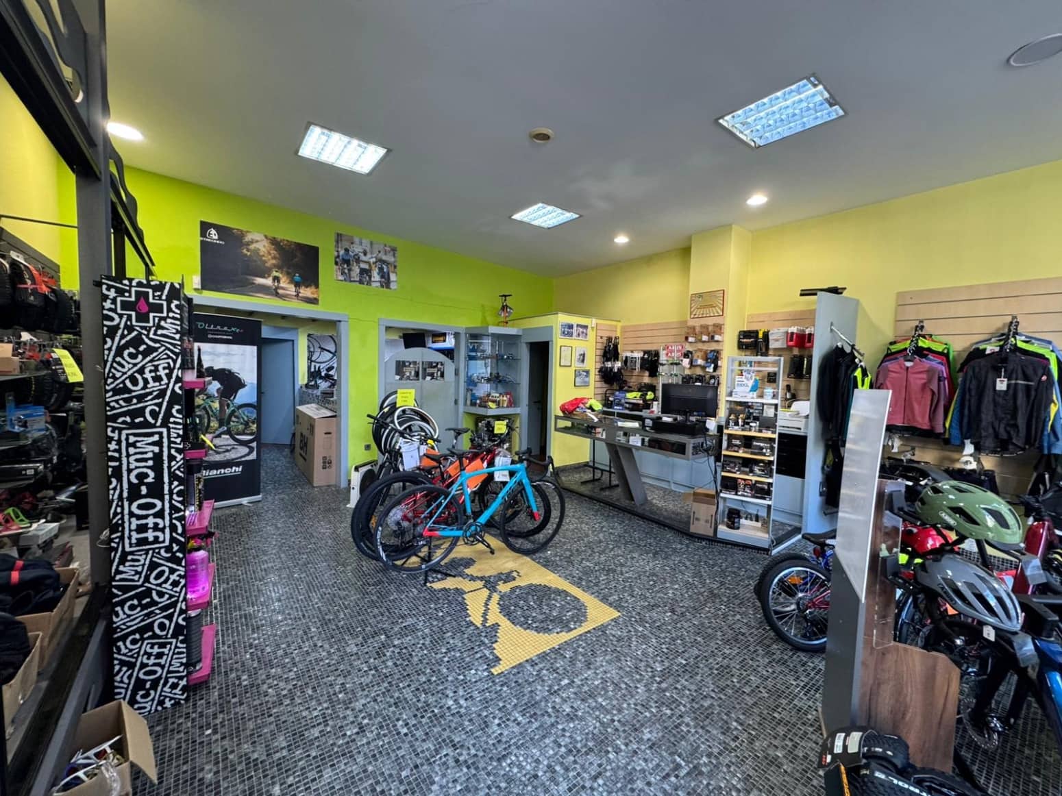 Commercial for sale in Torrelavega - € 112,000 (Ref: 9470929)