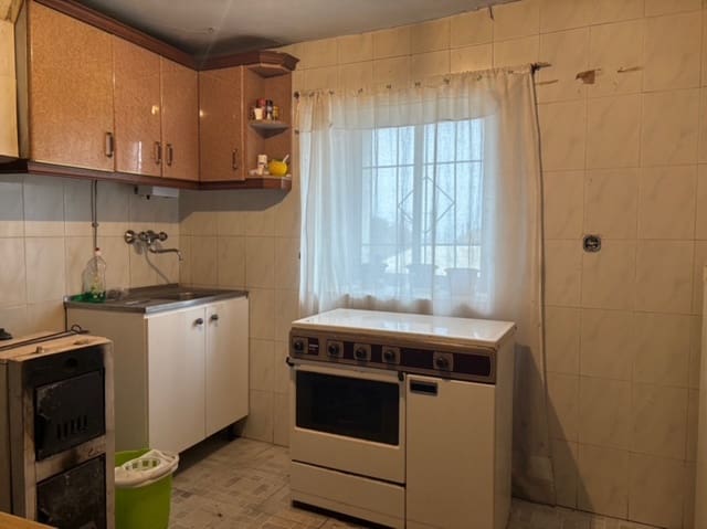 4 camera da letto Villa in vendita in Aguilar de Campoo con garage - 80.000 € (Rif: 9471157)