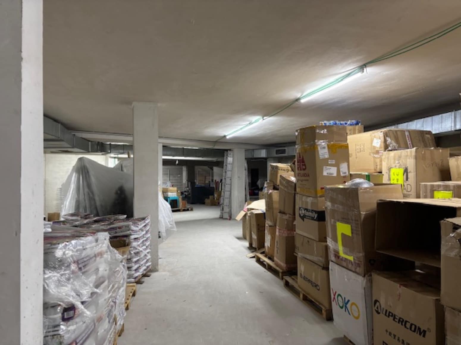 Commercial for sale in Aguilar de Campoo with garage - € 950,000 (Ref: 9483833)