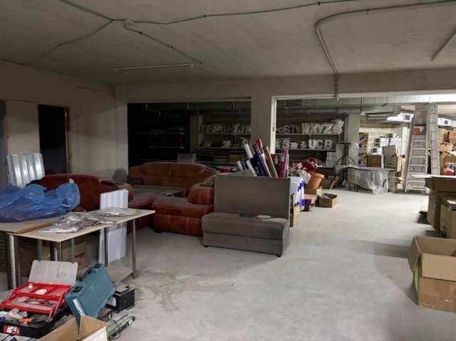 Kaupallinen myytävänä paikassa Aguilar de Campoo mukana 
autotalli - 950 000 € (Ref: 9483833)