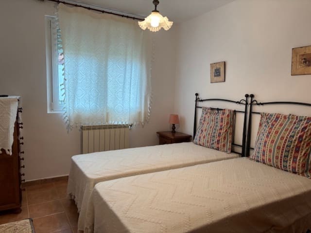 2 makuuhuone Huvila myytävänä paikassa Herrera de Pisuerga mukana 
autotalli - 108 000 € (Ref: 9512023)