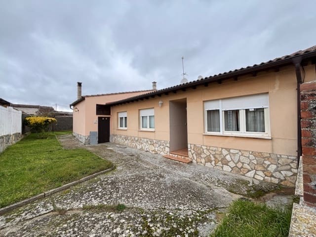 2 makuuhuone Huvila myytävänä paikassa Herrera de Pisuerga mukana 
autotalli - 108 000 € (Ref: 9512023)