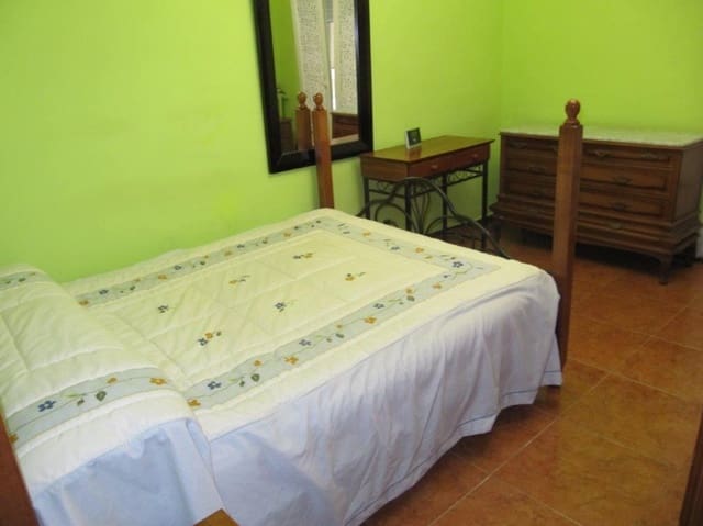 4 slaapkamer Flat te huur in Aguilar de Campoo - € 900 (Ref: 9512024)