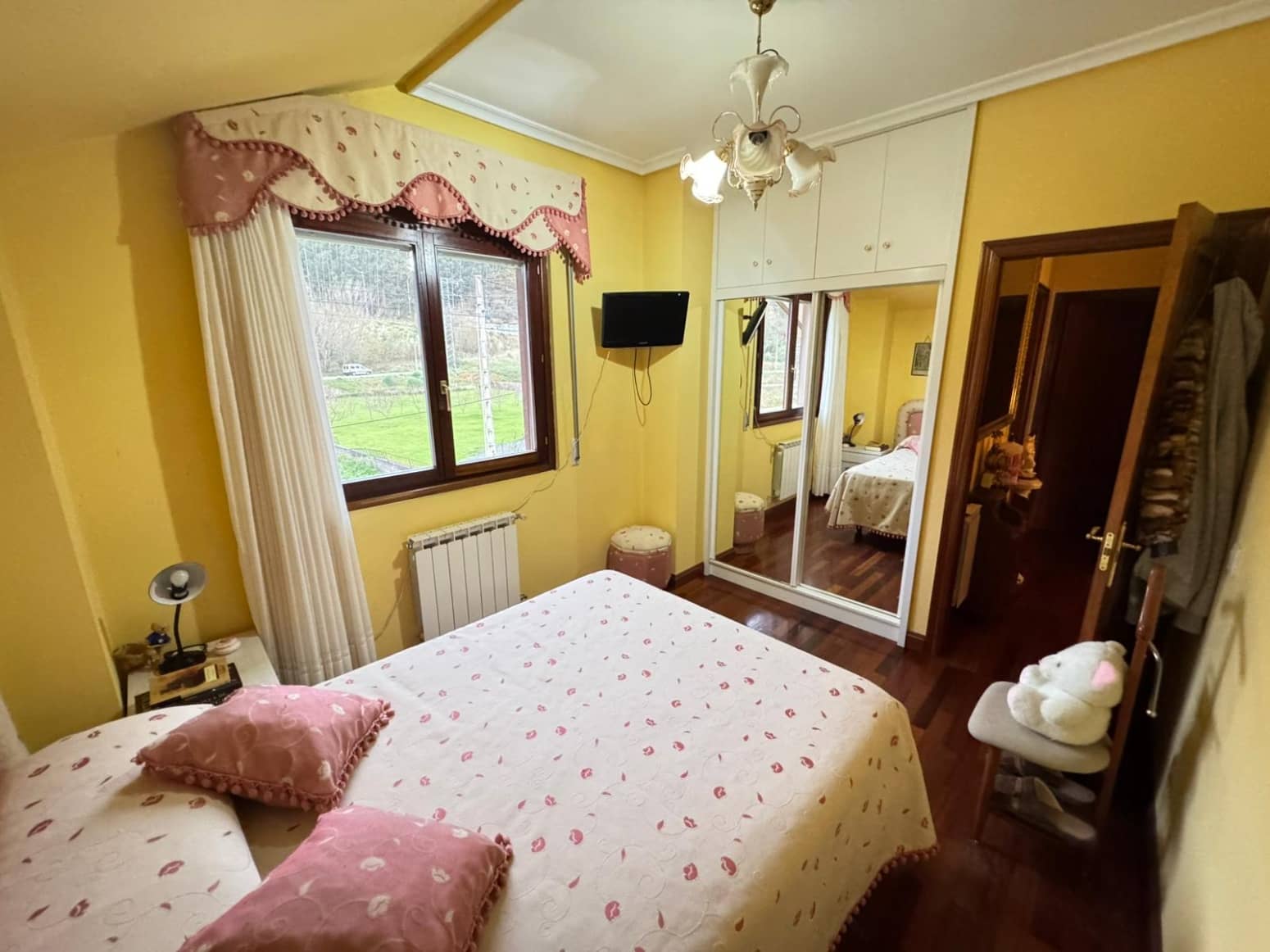 3 bedroom Villa for sale in Los Corrales de Buelna with garage - € 300,000 (Ref: 9536712)