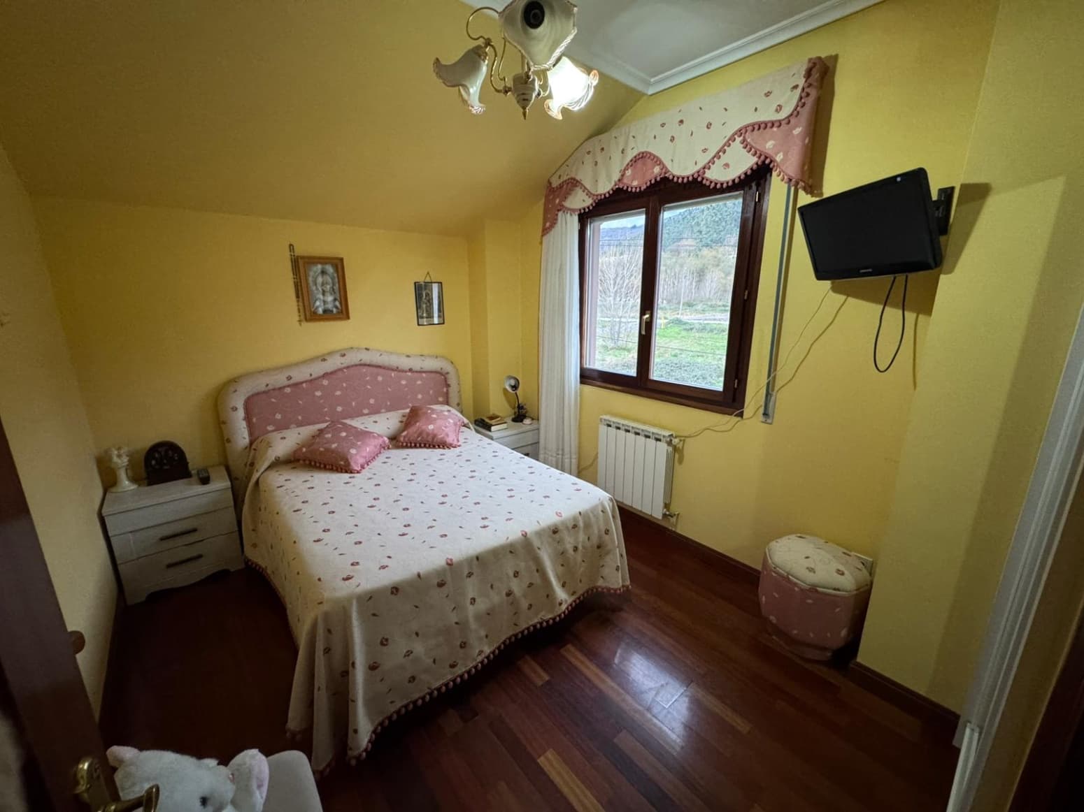 3 bedroom Villa for sale in Los Corrales de Buelna with garage - € 300,000 (Ref: 9536712)