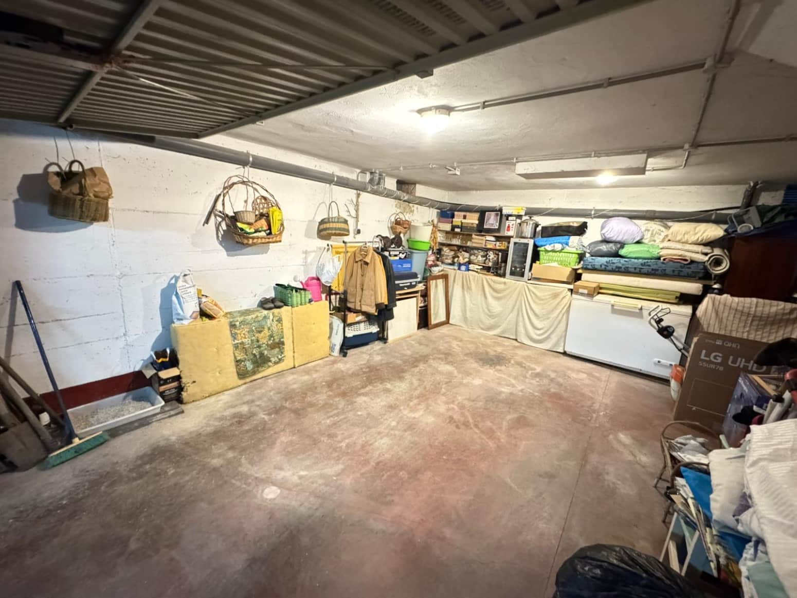 3 bedroom Villa for sale in Los Corrales de Buelna with garage - € 300,000 (Ref: 9536712)