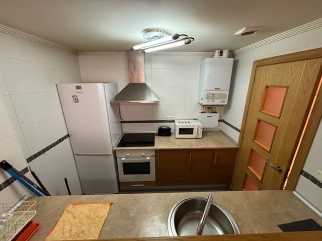 1 bedroom Flat for rent in Cervera de Pisuerga with garage - € 450 (Ref: 9590832)