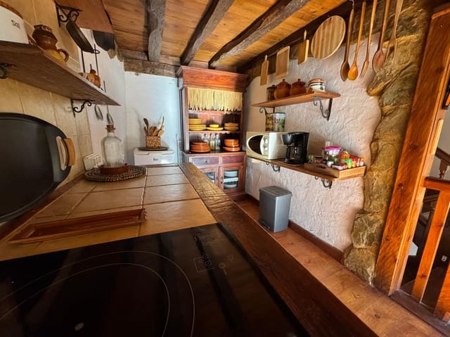 4 slaapkamer Villa te koop in Reinosa - € 123.000 (Ref: 9594788)