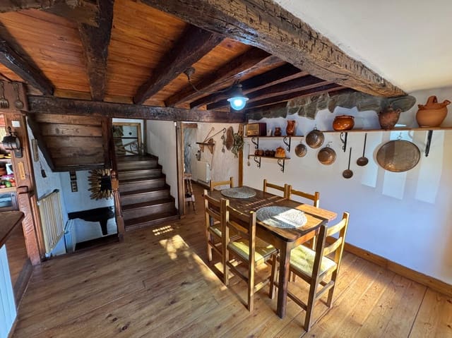 4 slaapkamer Villa te koop in Reinosa - € 123.000 (Ref: 9594788)