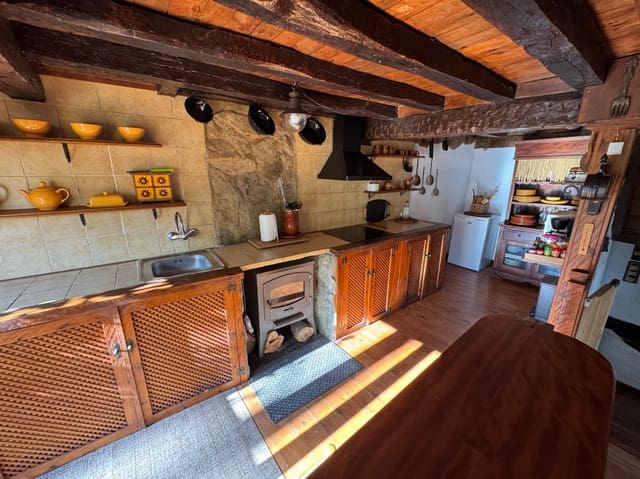 4 slaapkamer Villa te koop in Reinosa - € 123.000 (Ref: 9594788)