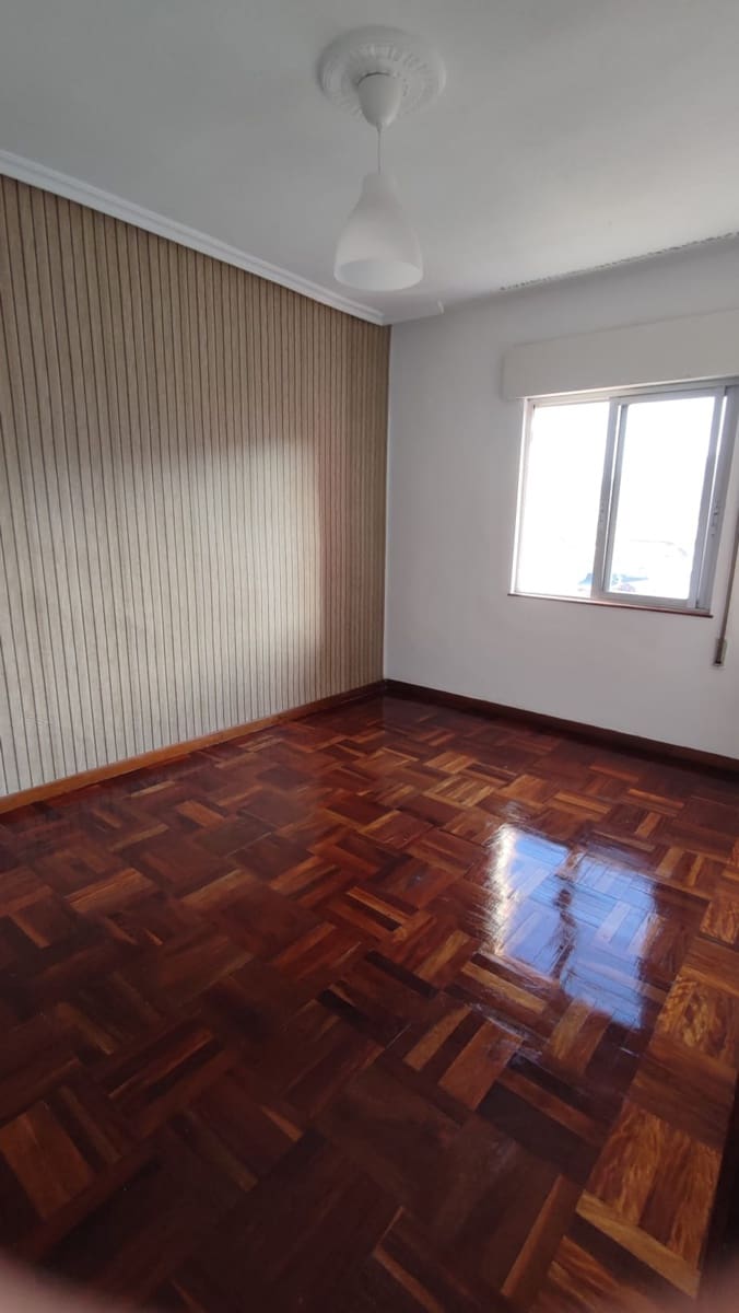 3 bedroom Flat for sale in Los Corrales de Buelna - € 108,000 (Ref: 9602583)