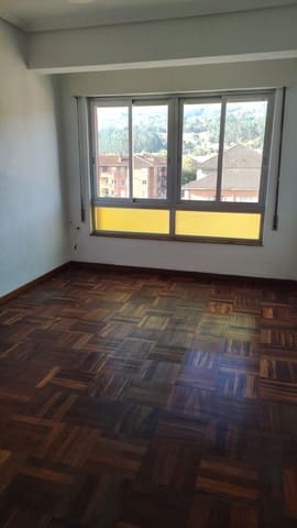 3 makuuhuone Asunto myytävänä paikassa Los Corrales de Buelna - 108 000 € (Ref: 9602583)