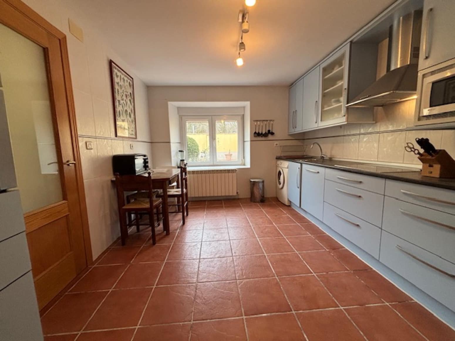 5 soveværelse Villa til salg i Alar del Rey med garage - € 220.000 (Ref: 9619053)