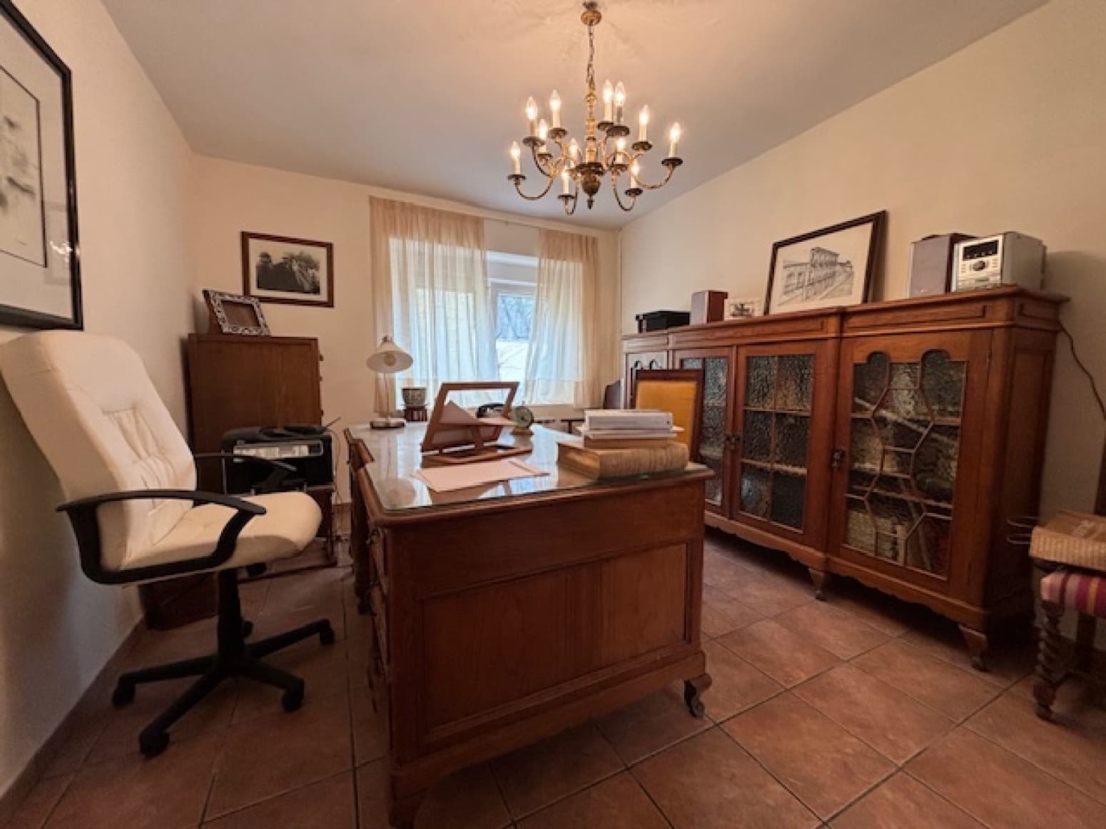 5 soveværelse Villa til salg i Alar del Rey med garage - € 220.000 (Ref: 9619053)