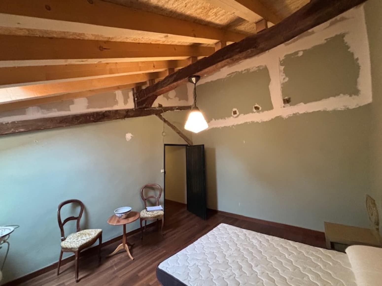 5 soveværelse Villa til salg i Alar del Rey med garage - € 220.000 (Ref: 9619053)