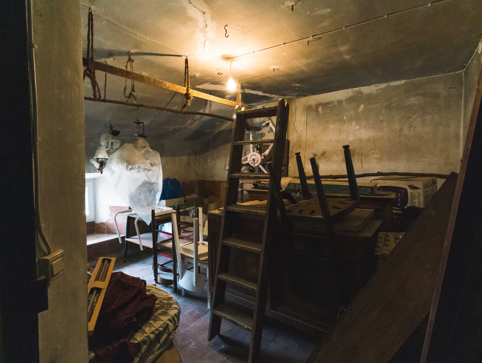 5 soveværelse Villa til salg i Alar del Rey med garage - € 220.000 (Ref: 9619053)